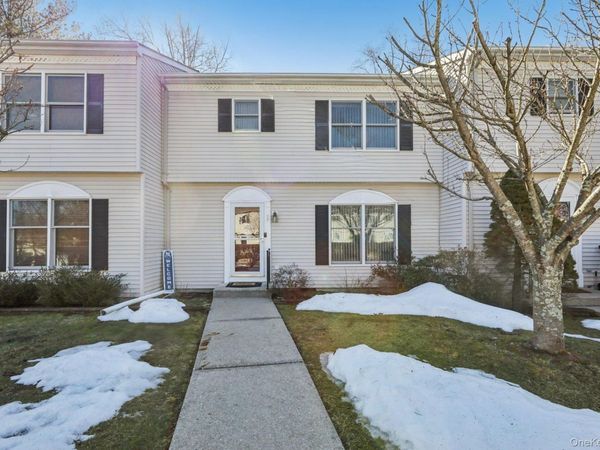 36 Lackawanna Trail, Suffern, NY 10901