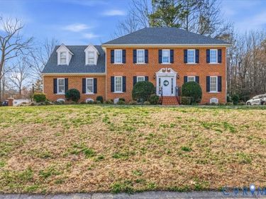 236 Comstock Drive, Colonial Heights, VA 23834
