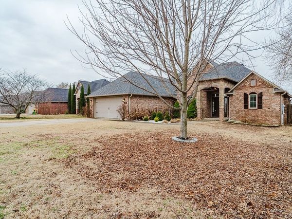 602 SW Barn Valley Road, Bentonville, AR 72712