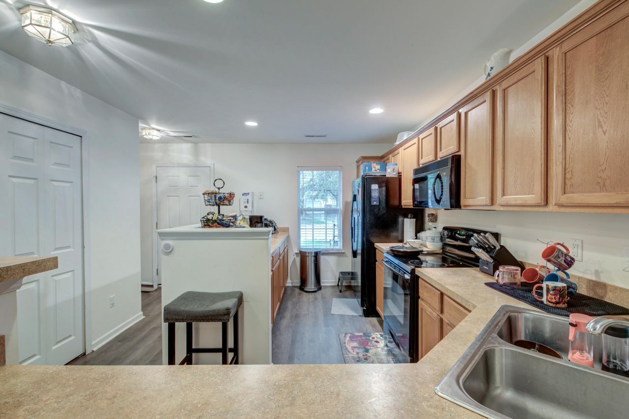 5222 Fernland Way Photo 6