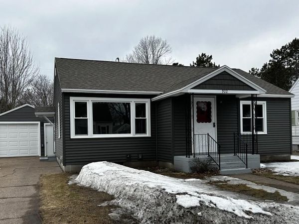 922 S 10TH AVENUE, Wausau, WI 54401