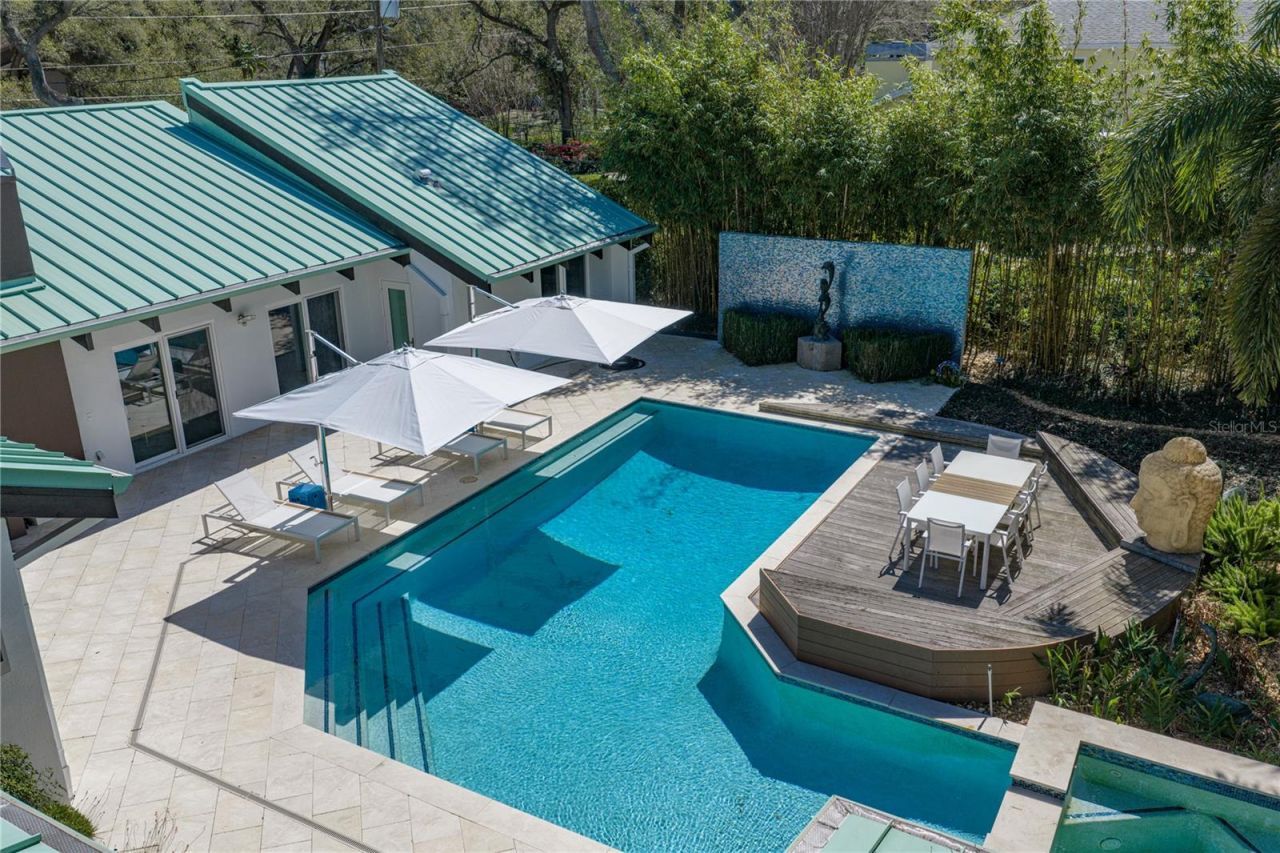 1200 45th Avenue N, Saint Petersburg, FL 33703 Photo