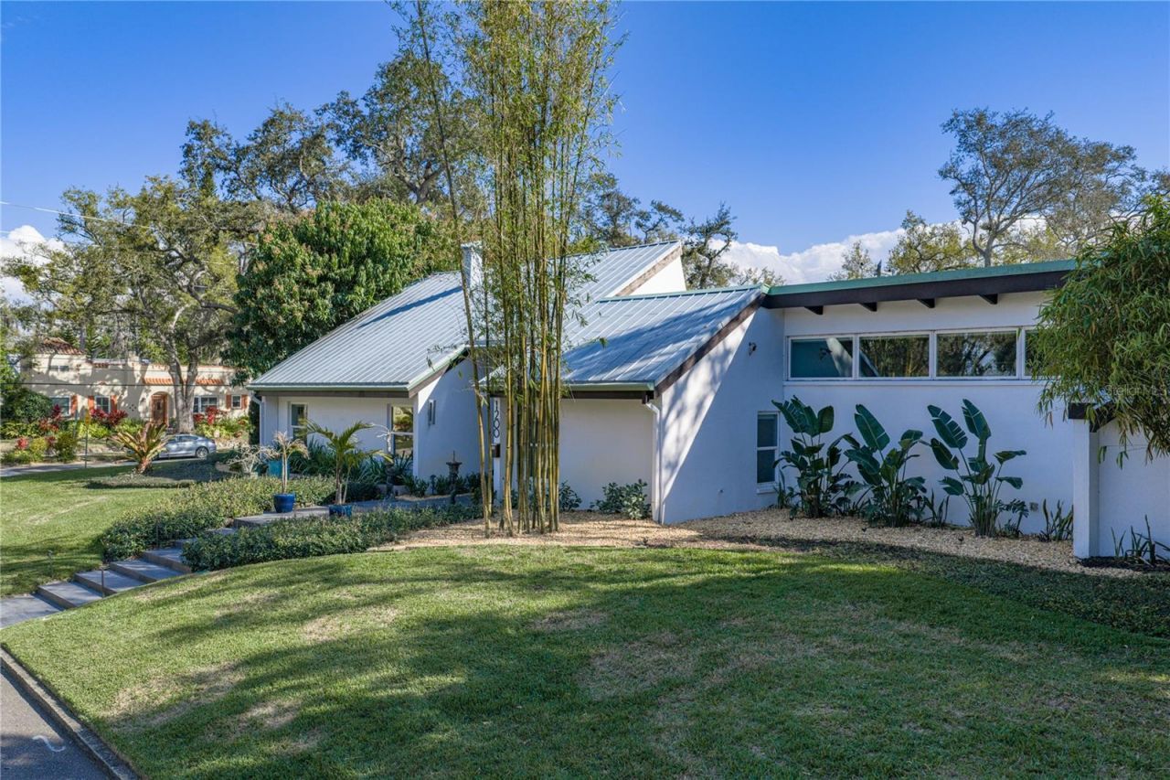 1200 45th Avenue N, Saint Petersburg, FL 33703 Photo