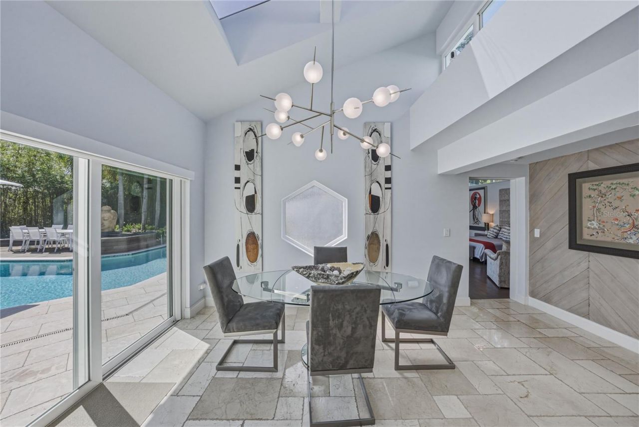 1200 45th Avenue N, Saint Petersburg, FL 33703 Photo