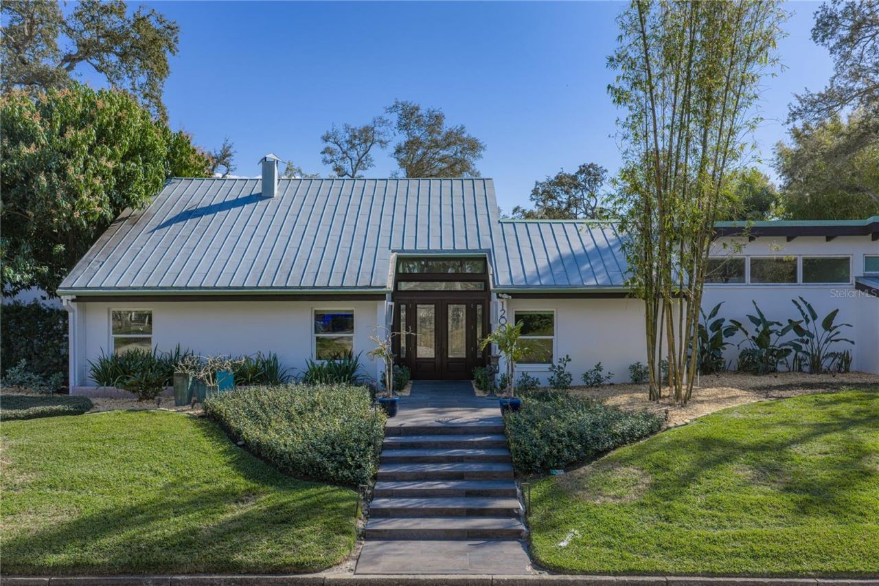 1200 45th Avenue N, Saint Petersburg, FL 33703 Photo