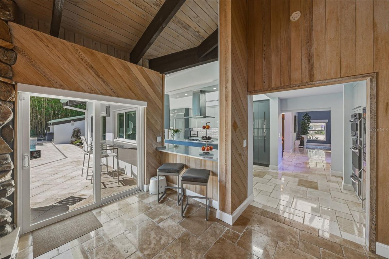 1200 45th Avenue N, Saint Petersburg, FL 33703 Photo