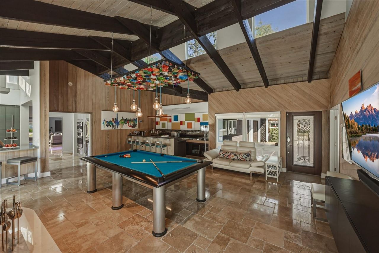 1200 45th Avenue N, Saint Petersburg, FL 33703 Photo