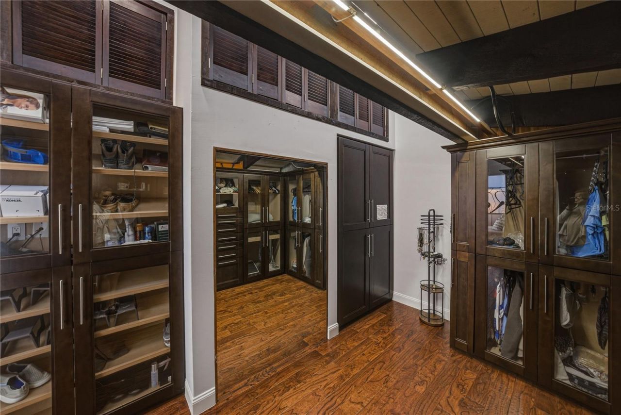 1200 45th Avenue N, Saint Petersburg, FL 33703 Photo