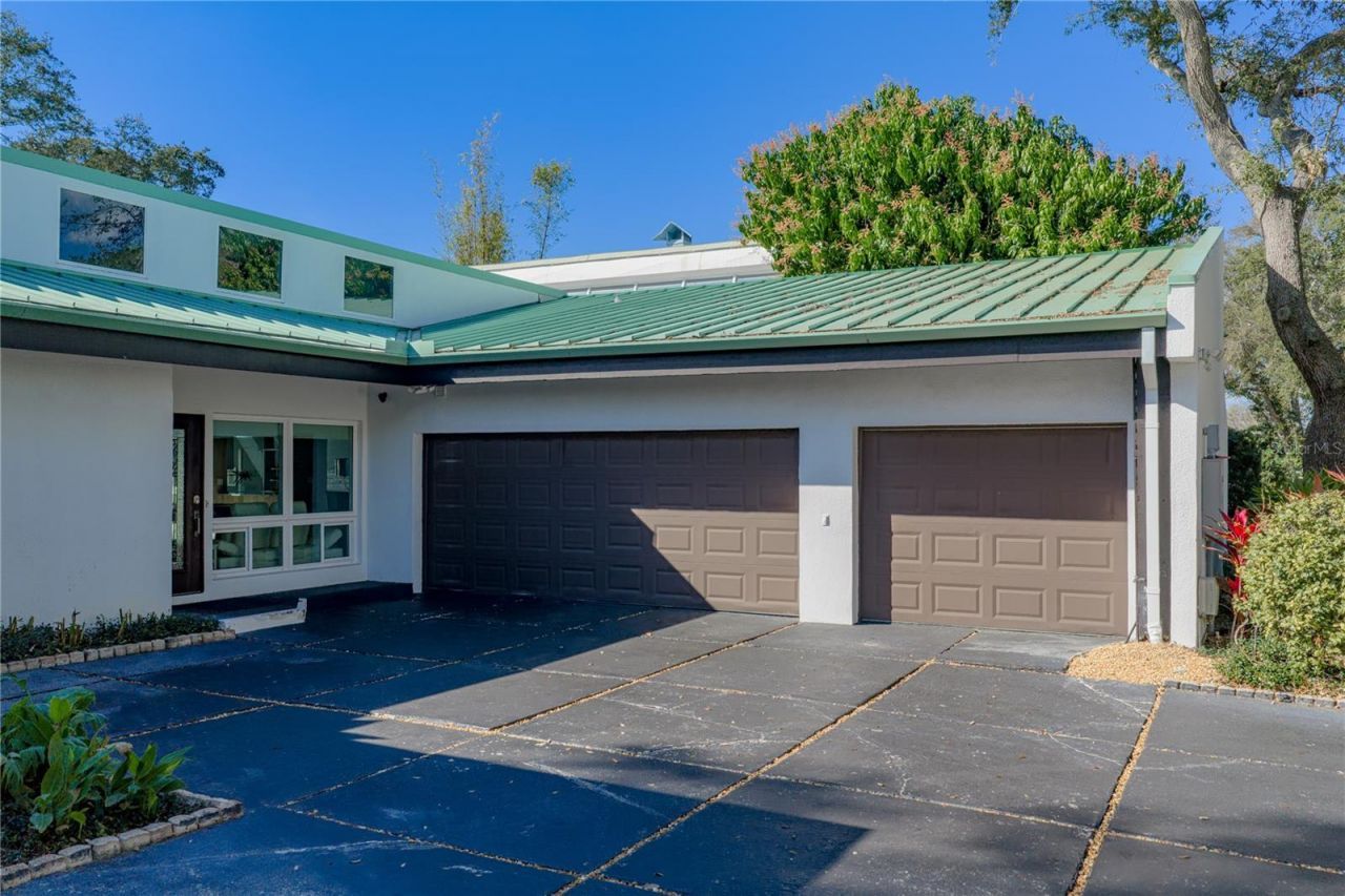 1200 45th Avenue N, Saint Petersburg, FL 33703 Photo