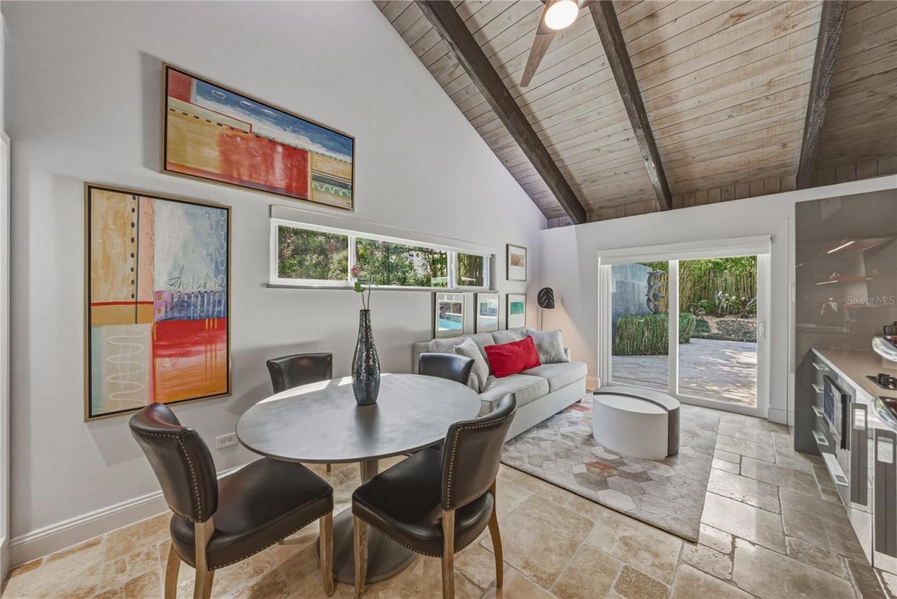 1200 45th Avenue N, Saint Petersburg, FL 33703 Photo