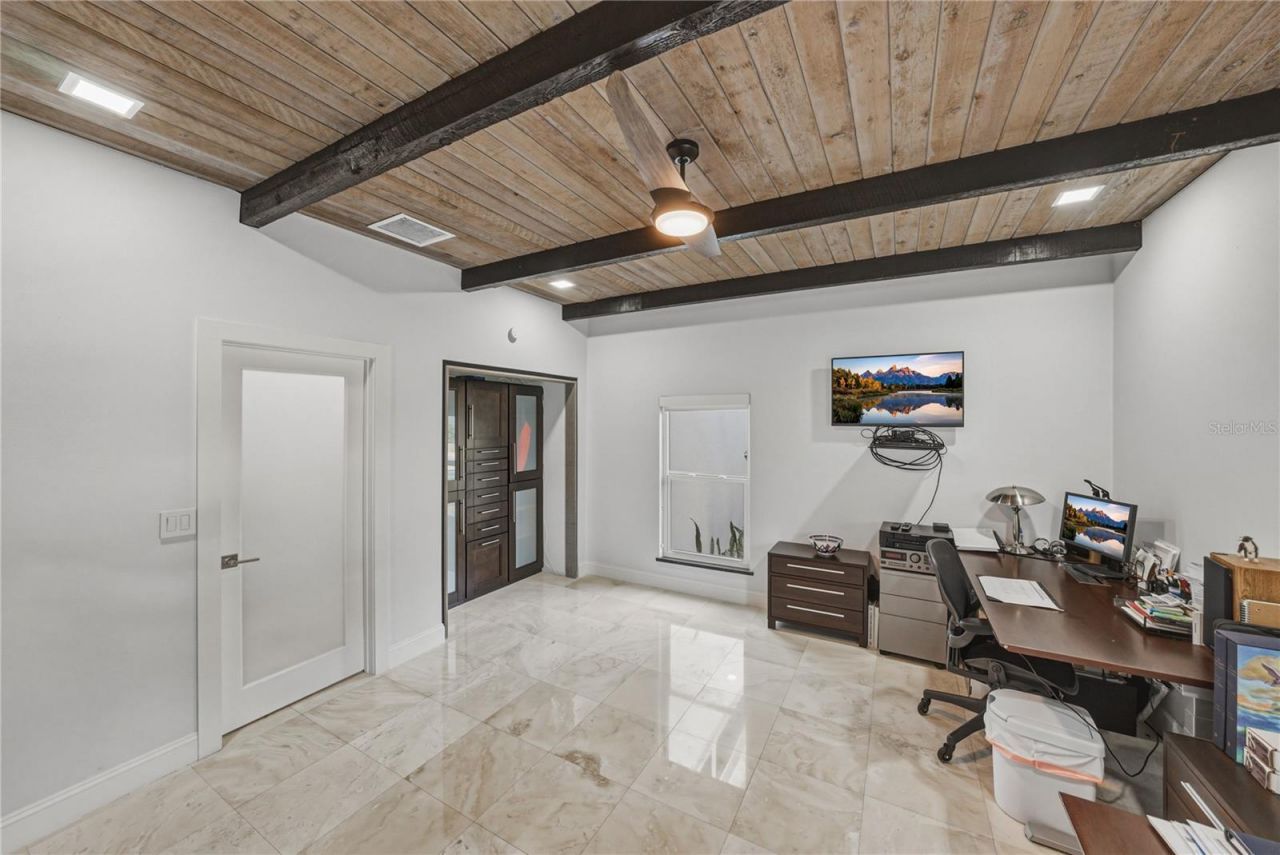 1200 45th Avenue N, Saint Petersburg, FL 33703 Photo