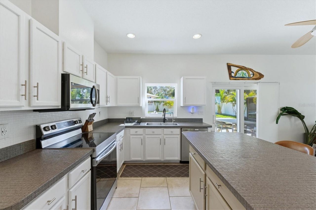 236 15th Avenue Se, Saint Petersburg, FL 33701 Photo