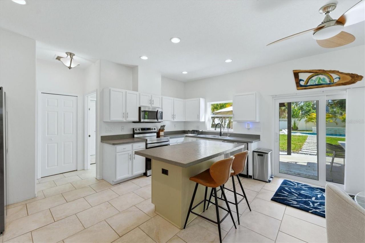 236 15th Avenue Se, Saint Petersburg, FL 33701 Photo