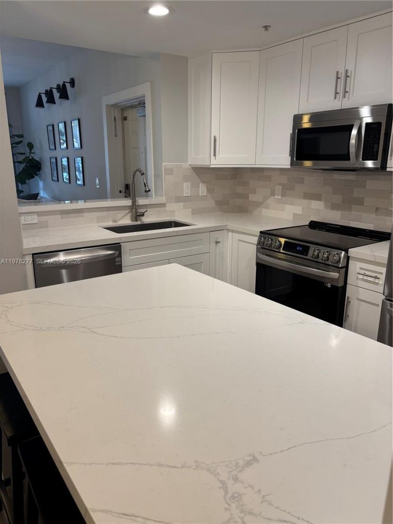 6700 NW 114th Ave , Unit 902, Doral, FL 33178 Photo