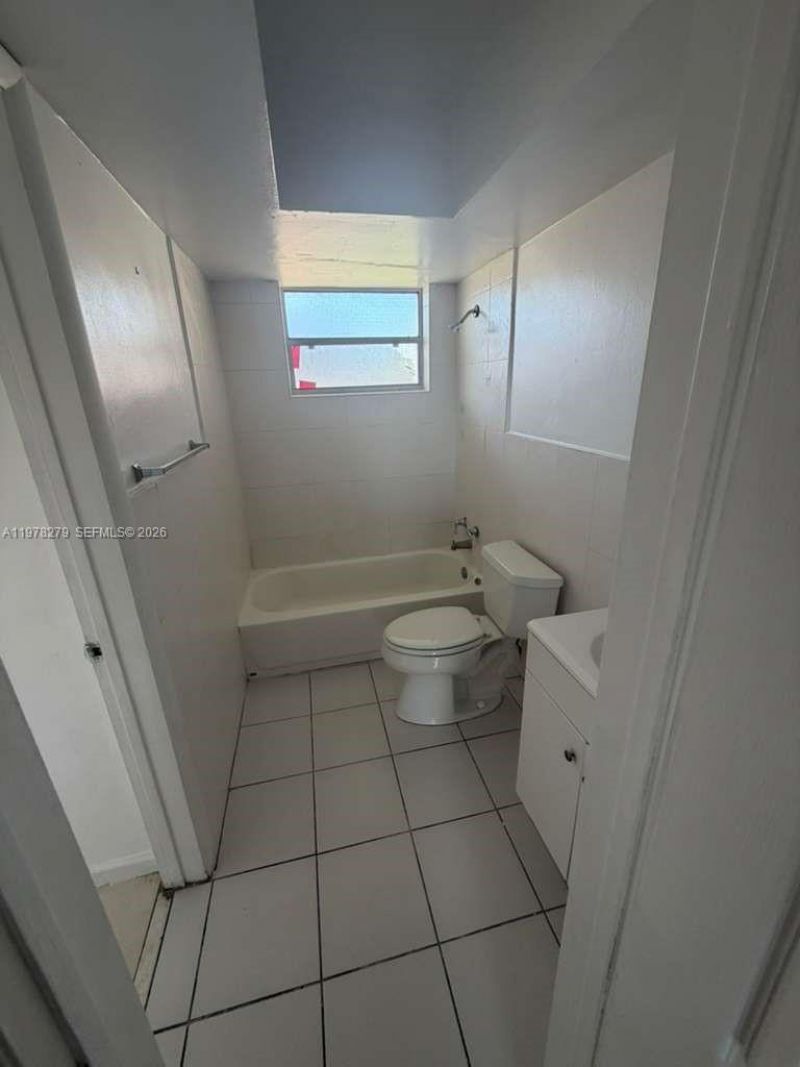1350 NE 119th St , Unit 135024, Miami, FL 33161 Photo