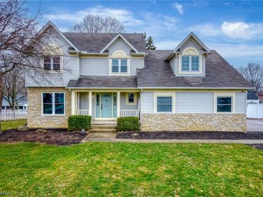 107 Keswick Court, Amherst, OH 44001