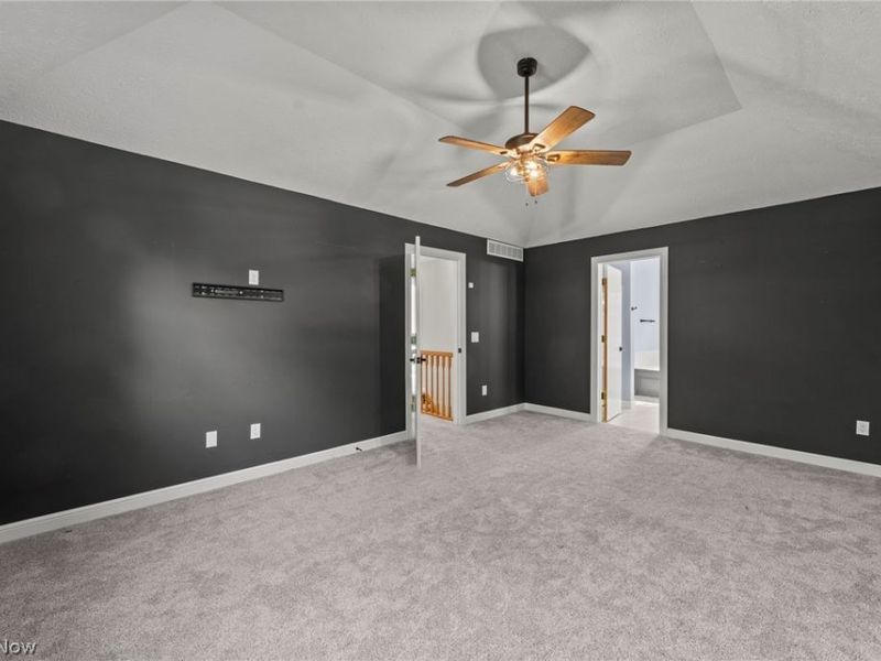 107 Keswick Court, Amherst, OH 44001 Photo 13