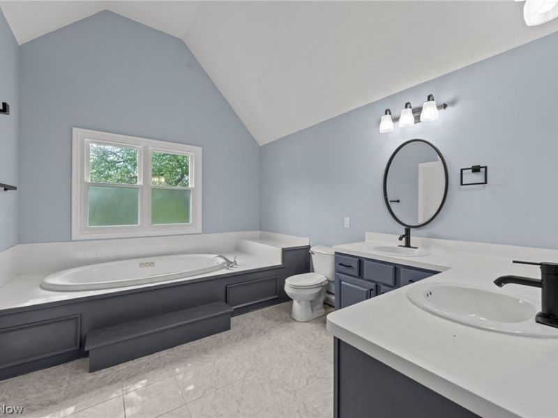 107 Keswick Court, Amherst, OH 44001 Photo 14