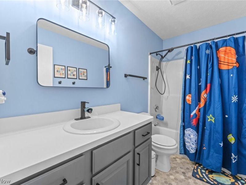 107 Keswick Court, Amherst, OH 44001 Photo 20