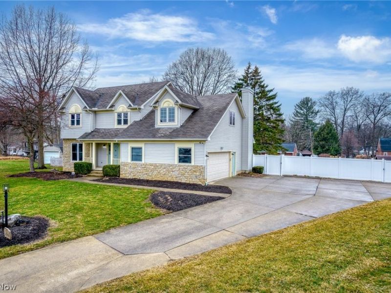 107 Keswick Court, Amherst, OH 44001 Photo 25