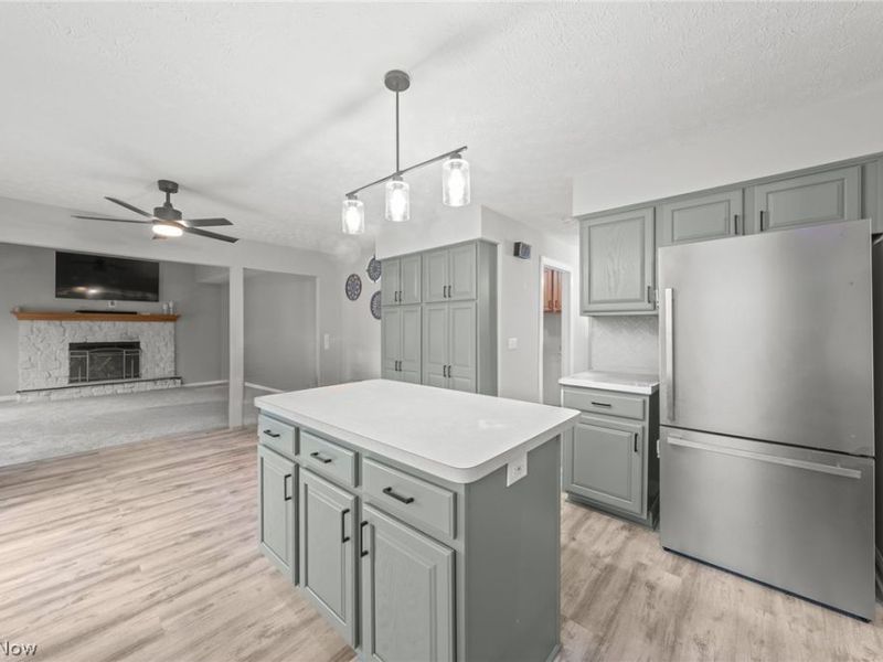 107 Keswick Court, Amherst, OH 44001 Photo 5