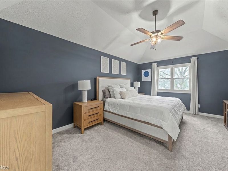 107 Keswick Court, Amherst, OH 44001 Photo 9