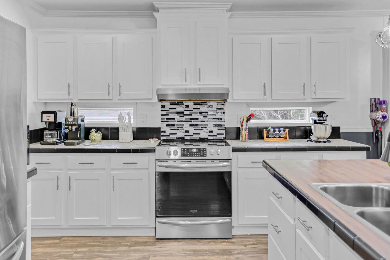 1293 Long Acre Drive Photo 13