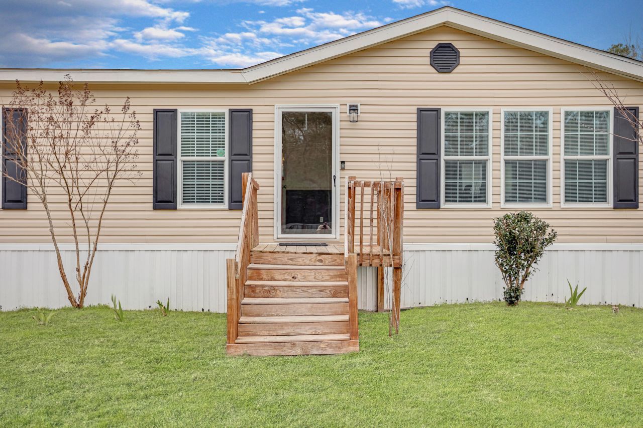 1293 Long Acre Drive Photo 3