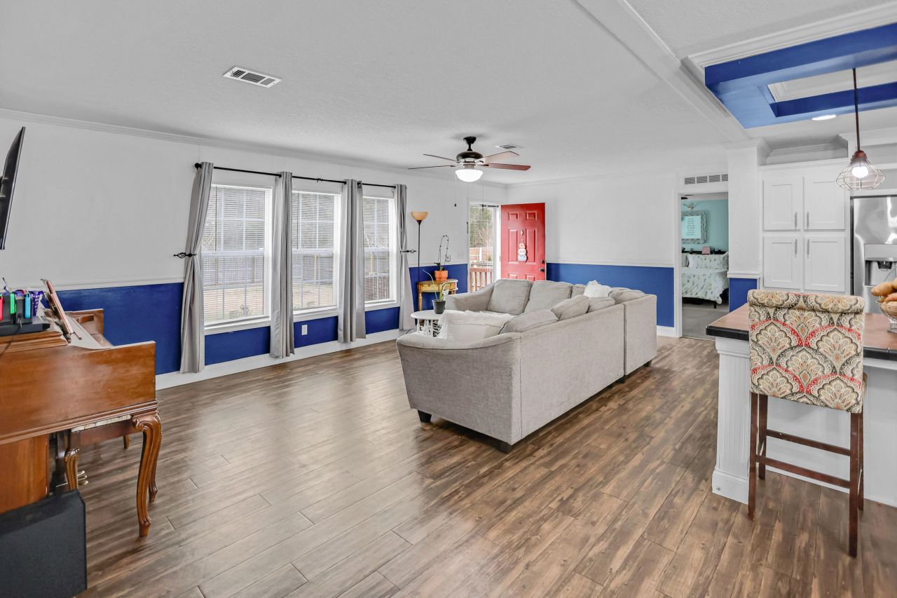 1293 Long Acre Drive Photo 9