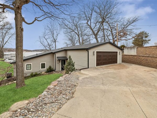 129 Cottage Lane, Montezuma, IA 50171