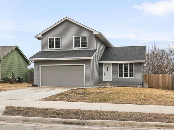 4249 E Douglas Avenue, Des Moines, IA 50317