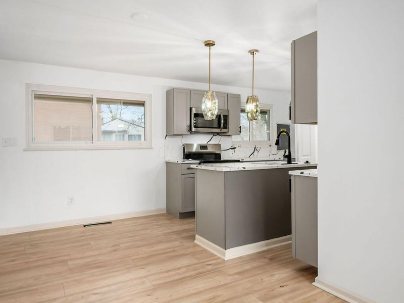 3457 Roswell Drive , Columbus, OH 43227 Photo 11