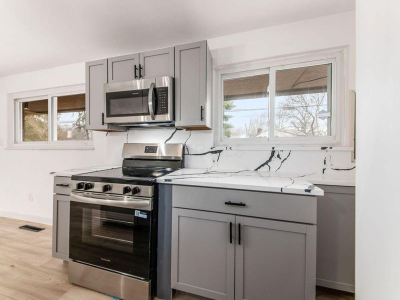 3457 Roswell Drive , Columbus, OH 43227 Photo 13