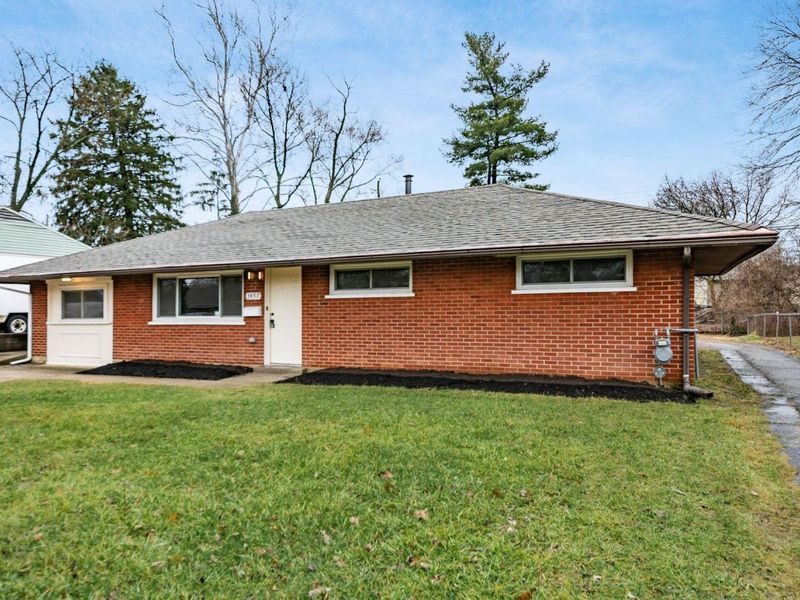 3457 Roswell Drive , Columbus, OH 43227 Photo 3