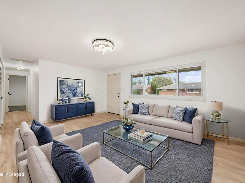 3457 Roswell Drive , Columbus, OH 43227 Photo 5