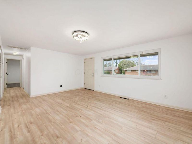 3457 Roswell Drive , Columbus, OH 43227 Photo 6