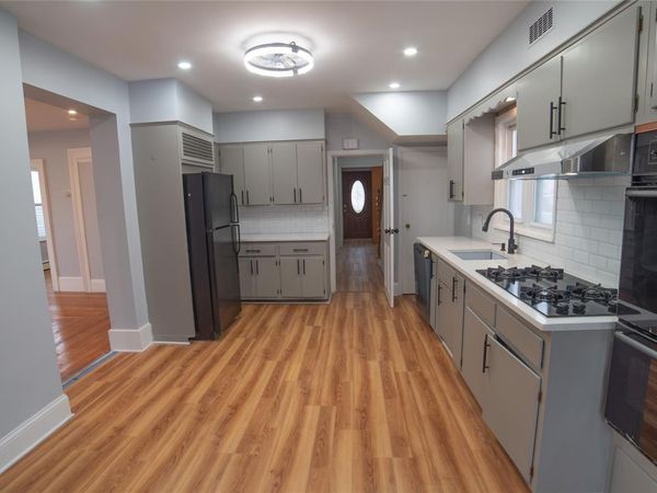 305 N Terrace Avenue , Mount Vernon, NY 10550