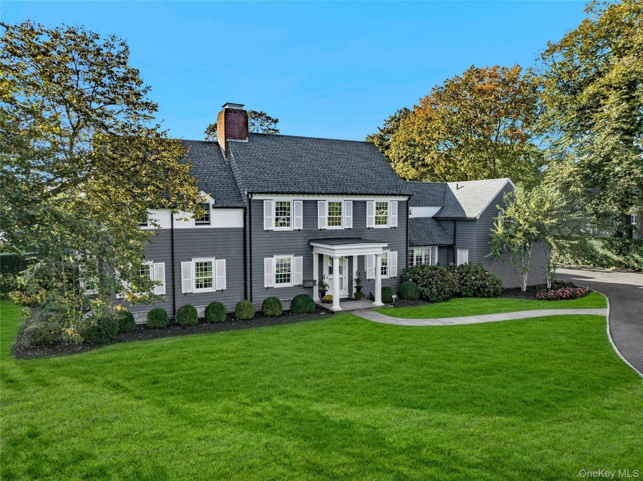 308 Greene Avenue, Sayville, NY 11782 Main Photo