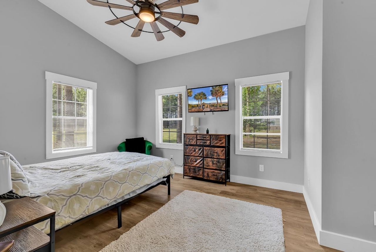 3090 Bay View Dr. Photo 12