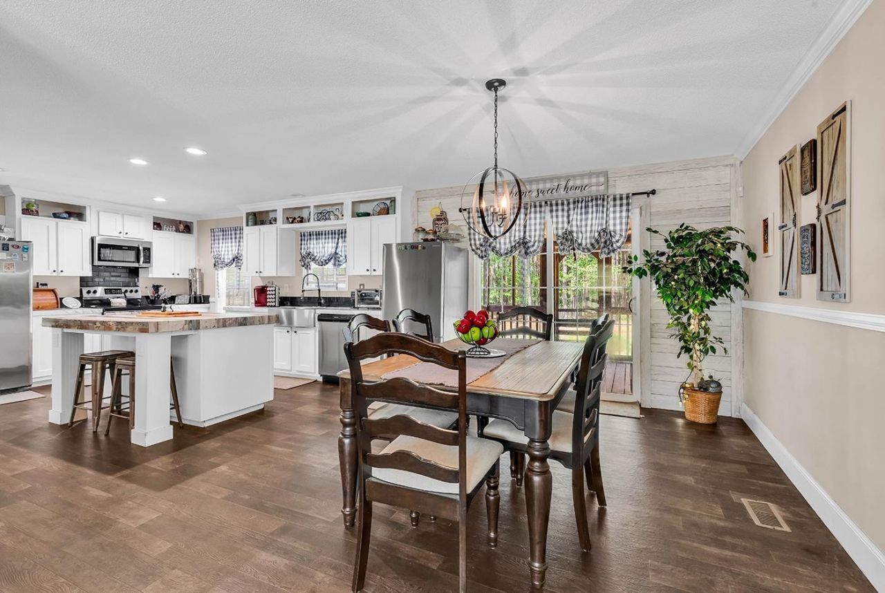 3090 Bay View Dr. Photo 22