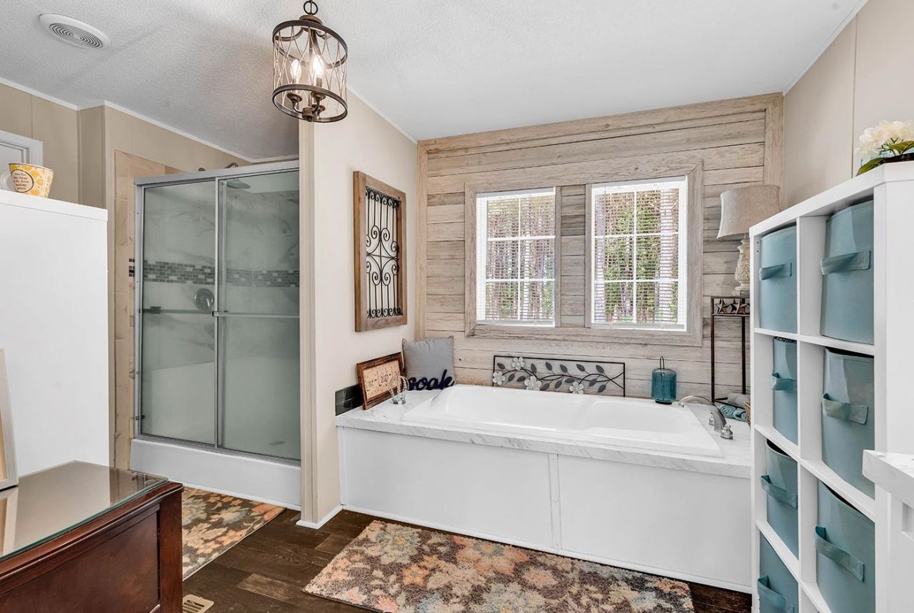 3090 Bay View Dr. Photo 24