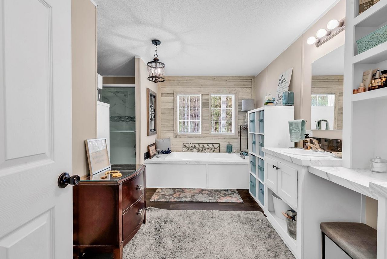 3090 Bay View Dr. Photo 26