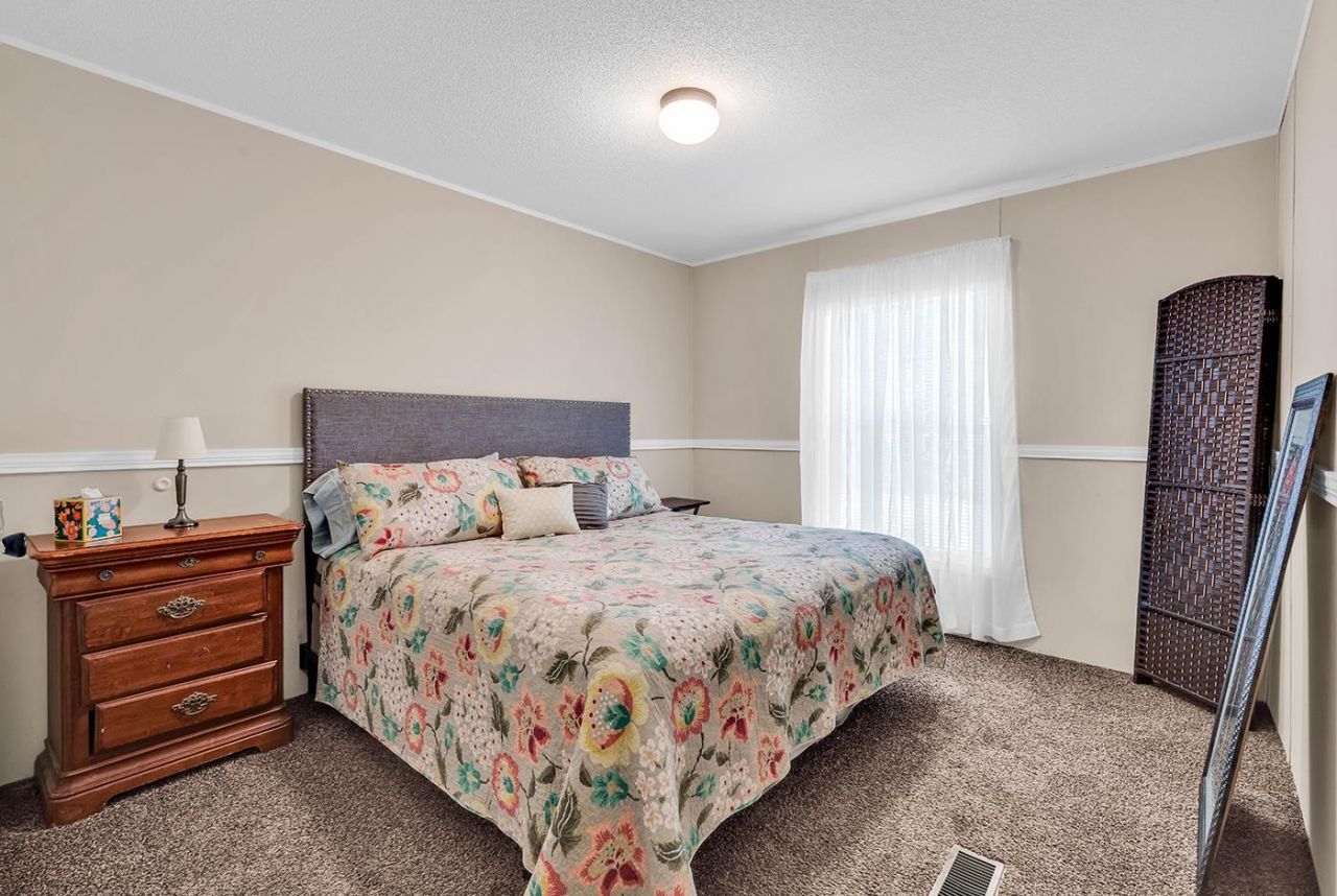 3090 Bay View Dr. Photo 32