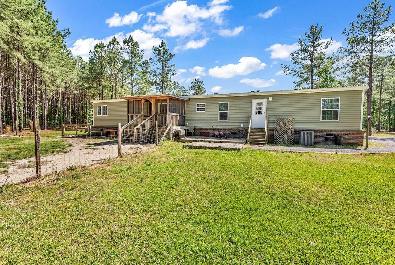 3090 Bay View Dr. Photo 37