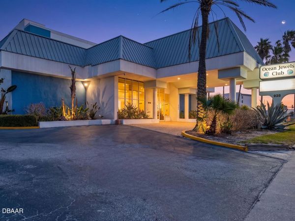 935 S Atlantic Avenue, Unit 310, Daytona Beach, FL 32118