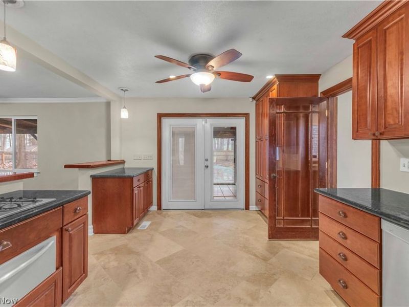 914 Garford Avenue, Elyria, OH 44035 Photo 11