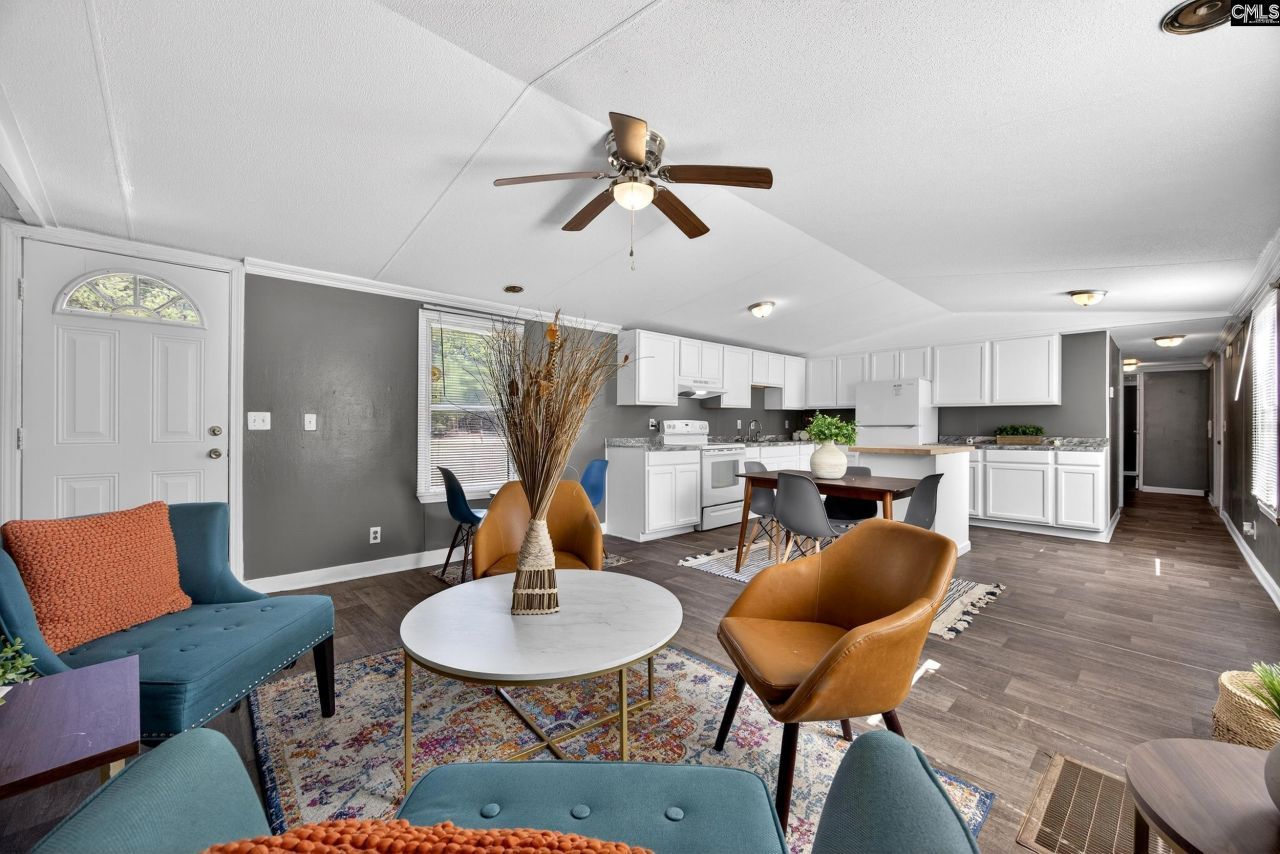 1445 Hidden Oaks Drive Photo 4