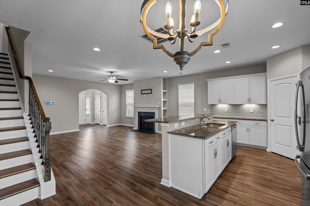 413 Durwin Way  Photo 13