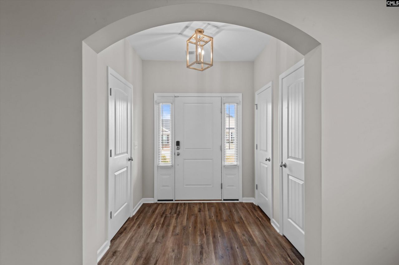 413 Durwin Way  Photo 4