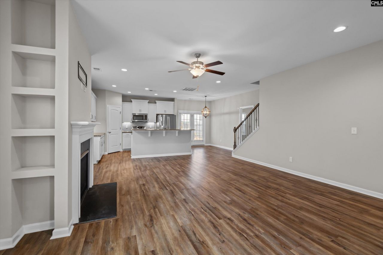 413 Durwin Way  Photo 8